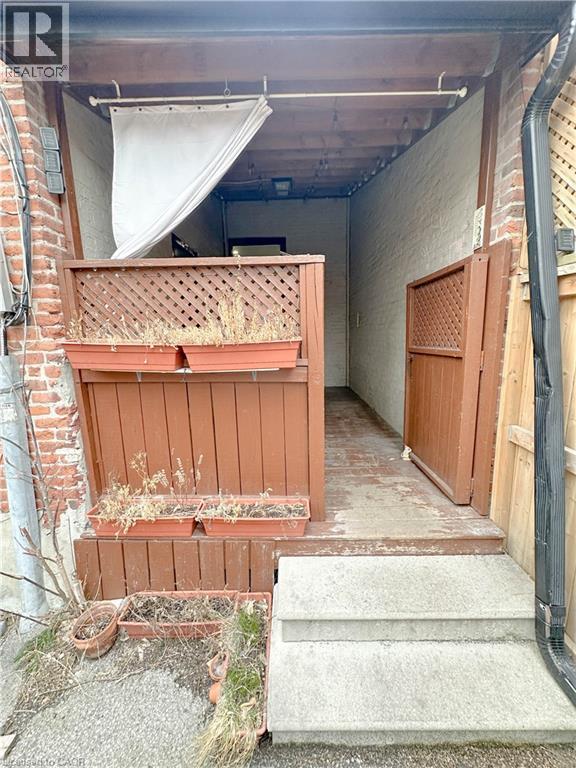 153 Wellington Street N, Hamilton, ON -