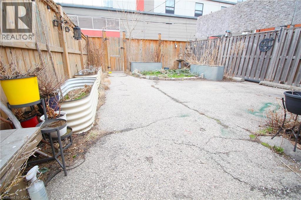 153 Wellington Street N, Hamilton, ON - Outdoor