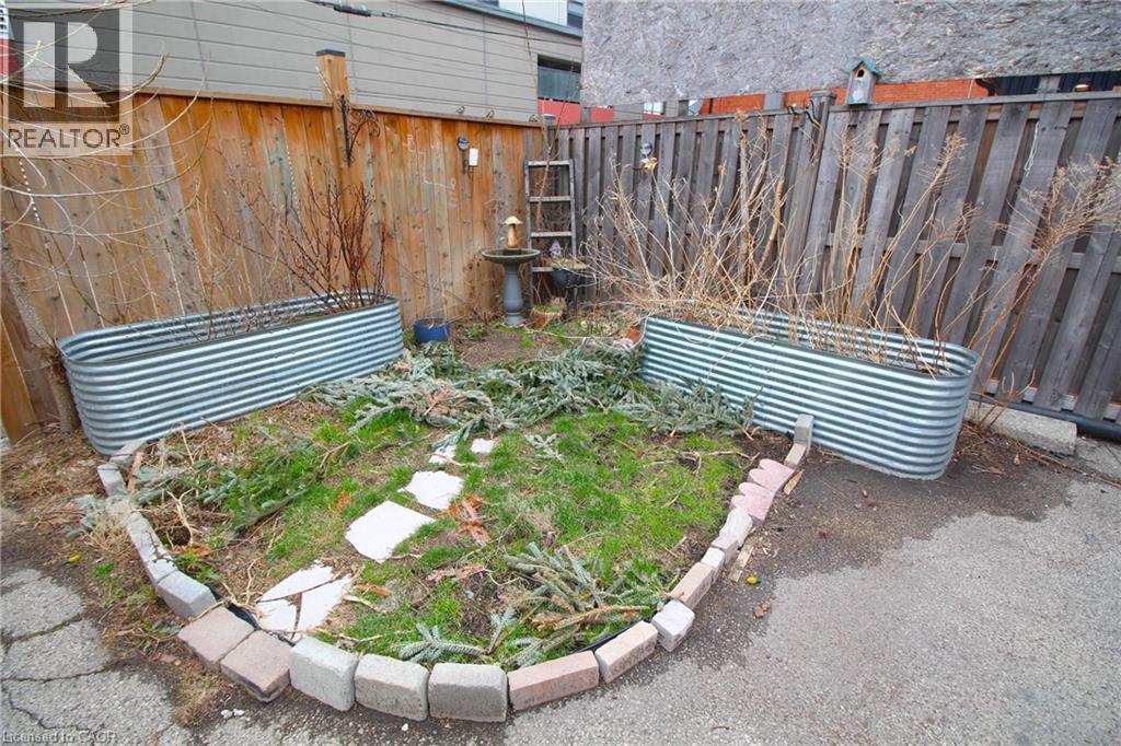 153 Wellington Street N, Hamilton, ON - Outdoor