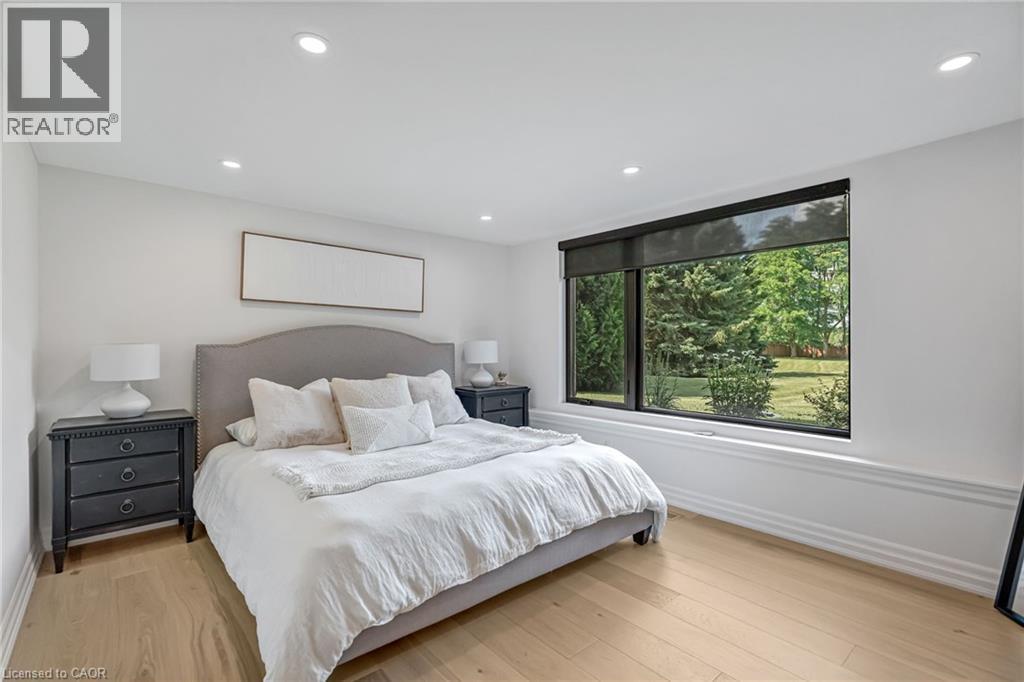 18 Fox Run Drive, Puslinch, ON - Indoor Photo Showing Bedroom