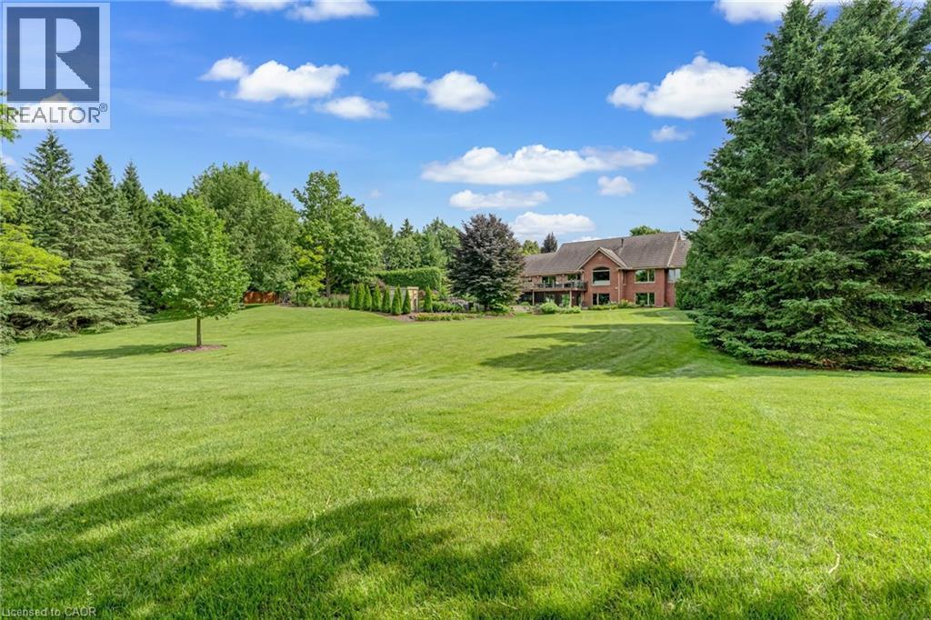 18 Fox Run Drive, Puslinch, ON - Outdoor