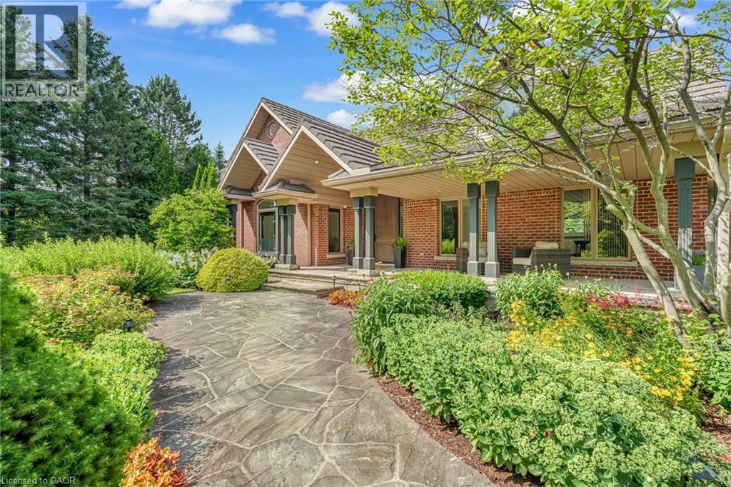 18 Fox Run Drive, Puslinch, ON - Outdoor