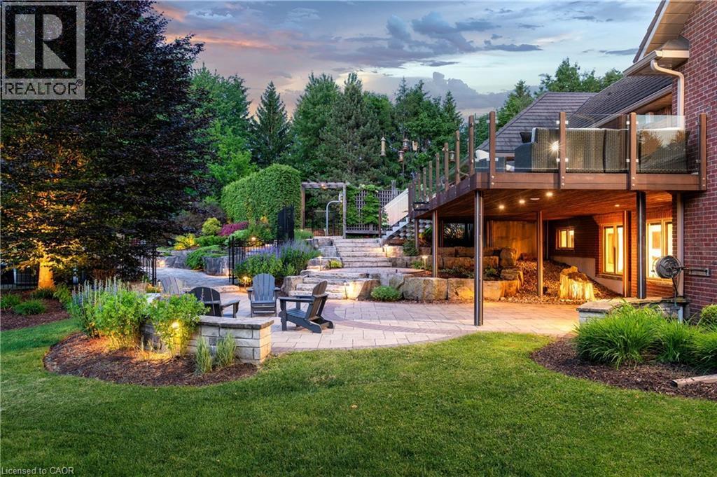 18 Fox Run Drive, Puslinch, ON - Outdoor With Deck Patio Veranda