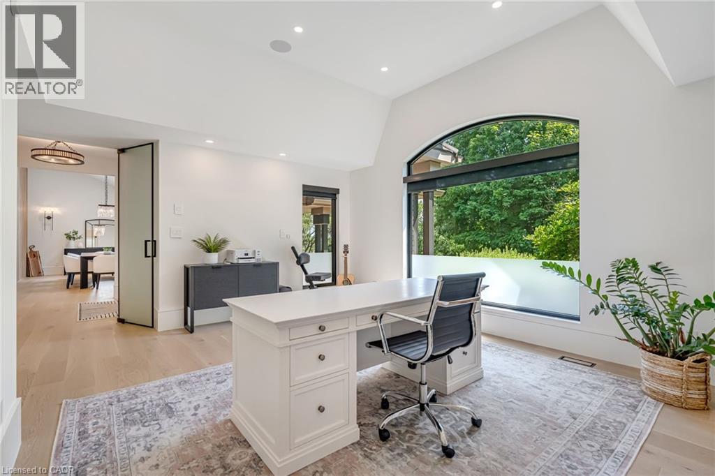 18 Fox Run Drive, Puslinch, ON - Indoor Photo Showing Office