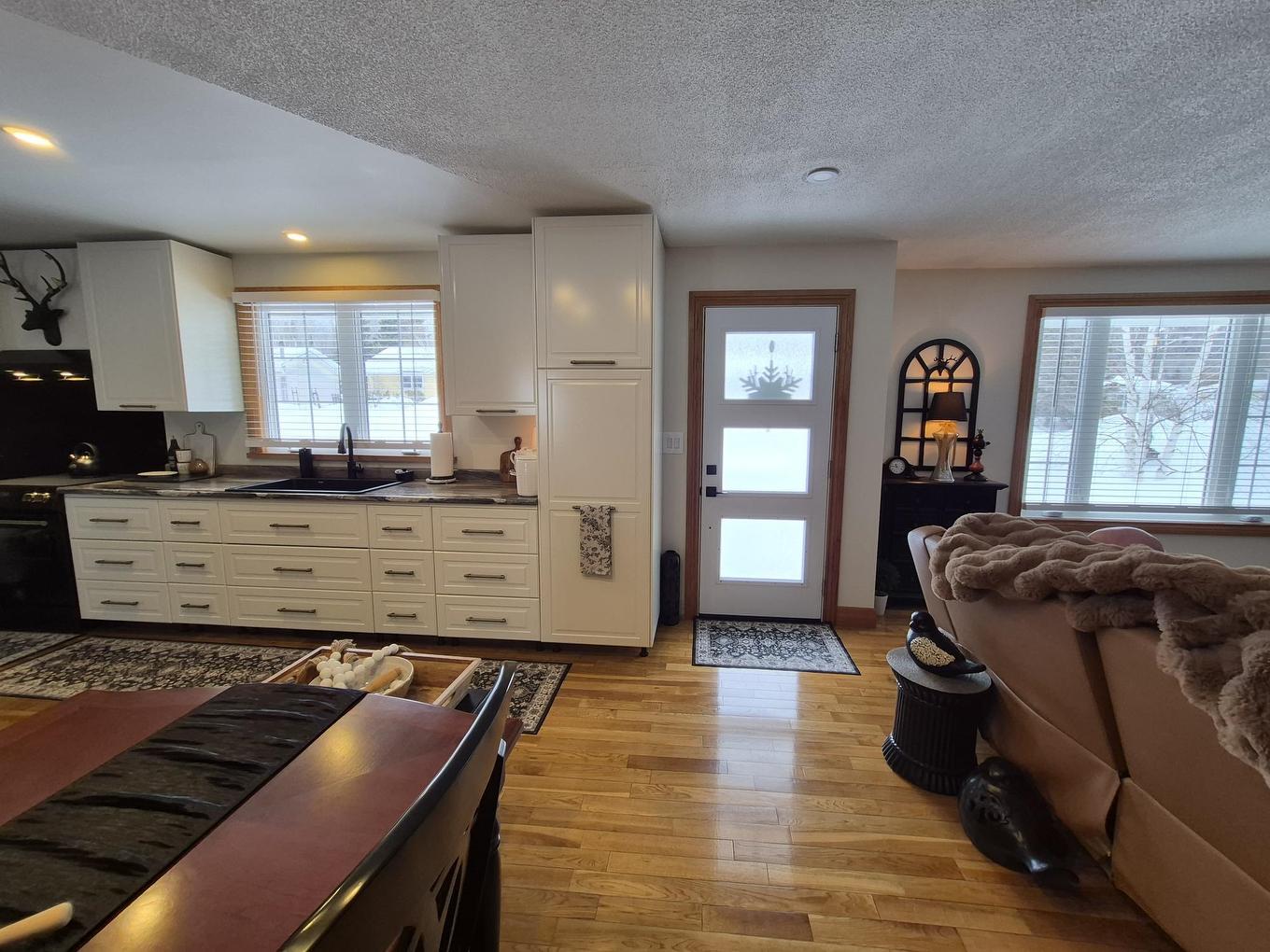 34 Redwing Ave, Manitouwadge, ON - Indoor Photo Showing Bedroom