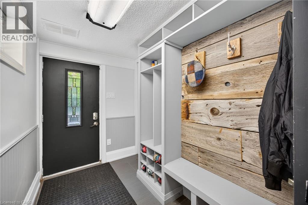 108 Owen Street, Barrie, ON - Indoor Photo Showing Other Room