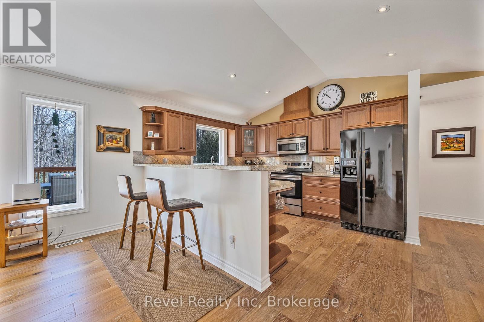 89 Trout Lane, Tiny, ON - Indoor Photo Showing Kitchen