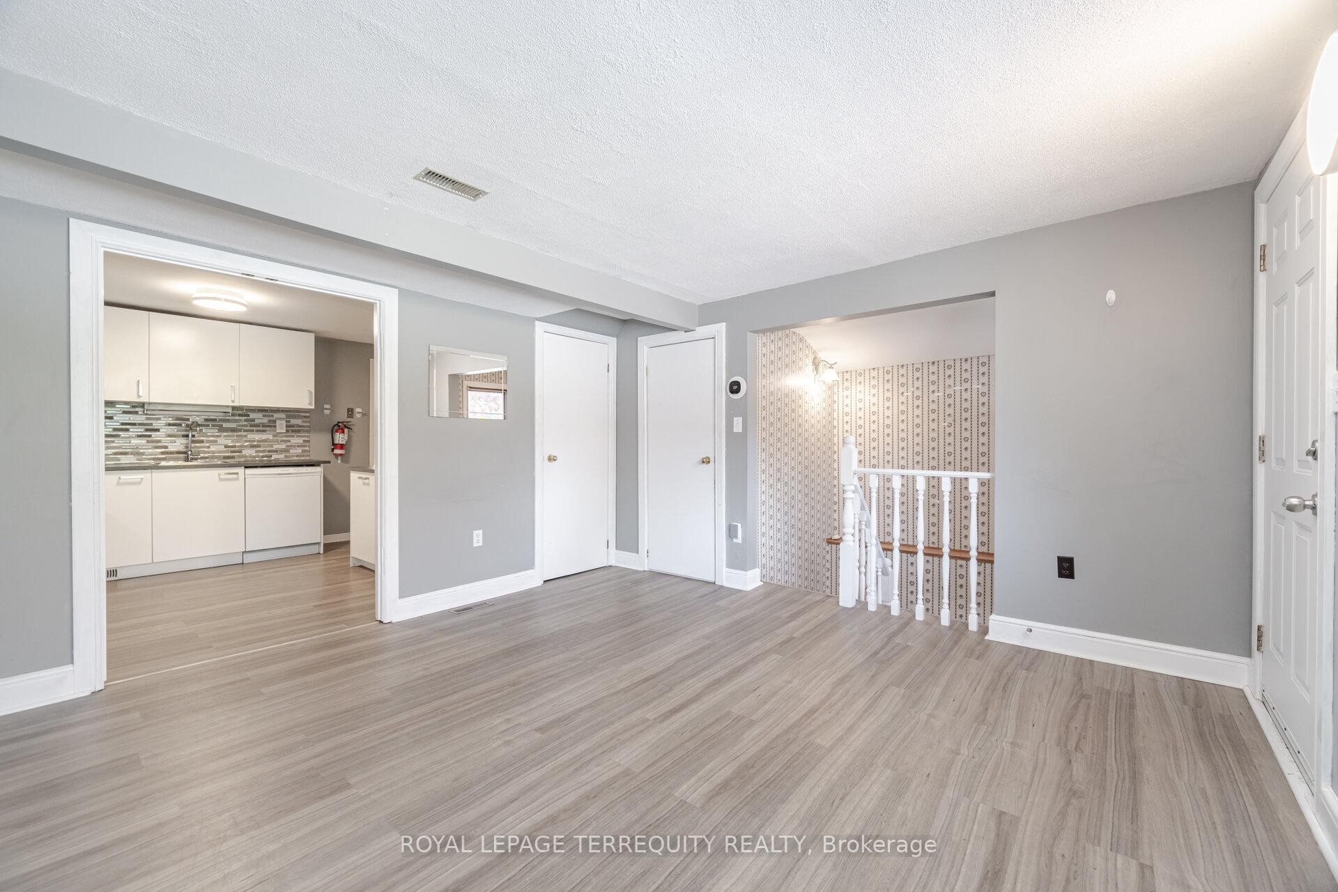 16 Royal Avenue, Hamilton, ON - Indoor