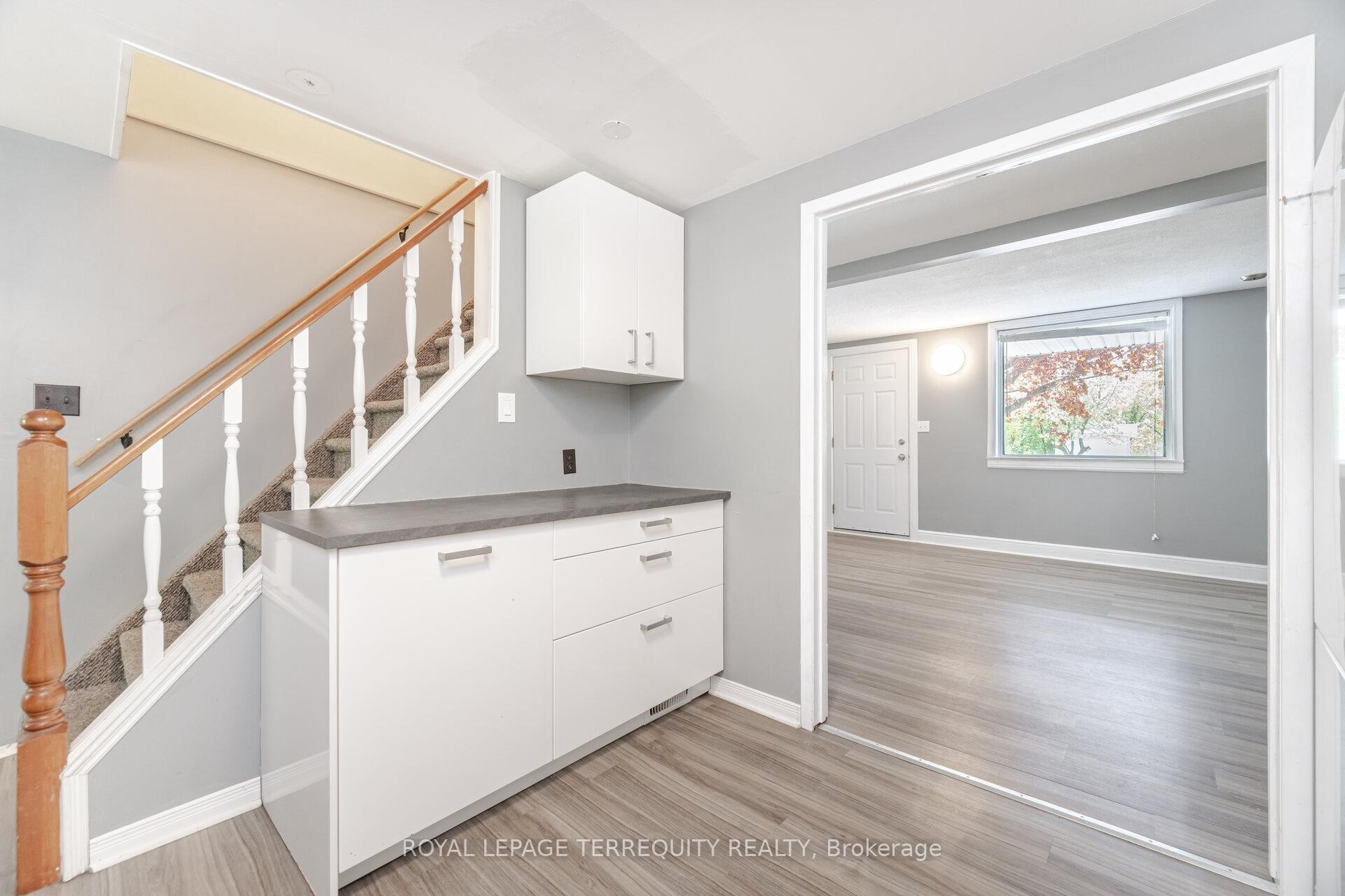 16 Royal Avenue, Hamilton, ON - Indoor Photo Showing Other Room