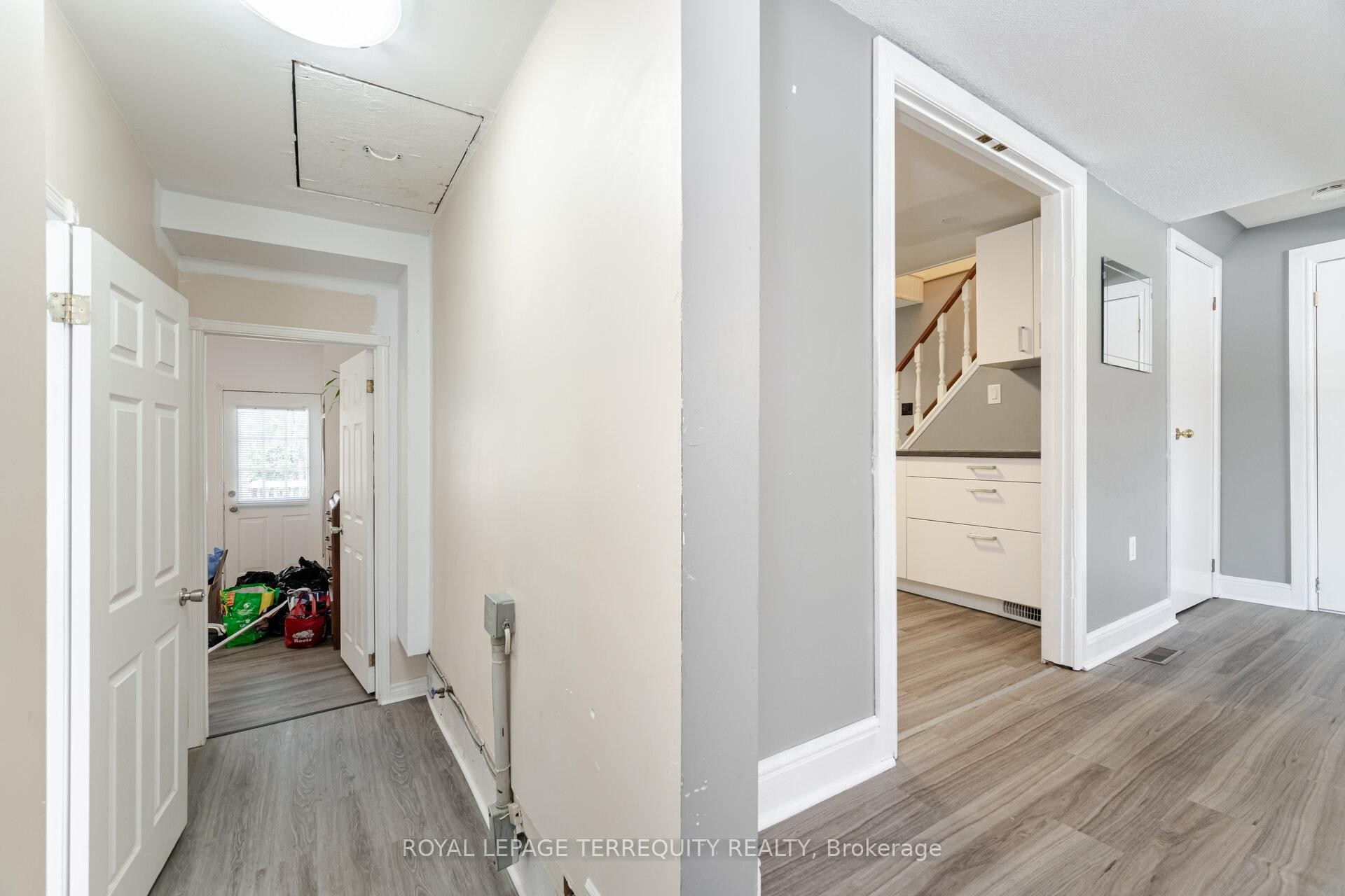 16 Royal Avenue, Hamilton, ON - Indoor Photo Showing Other Room