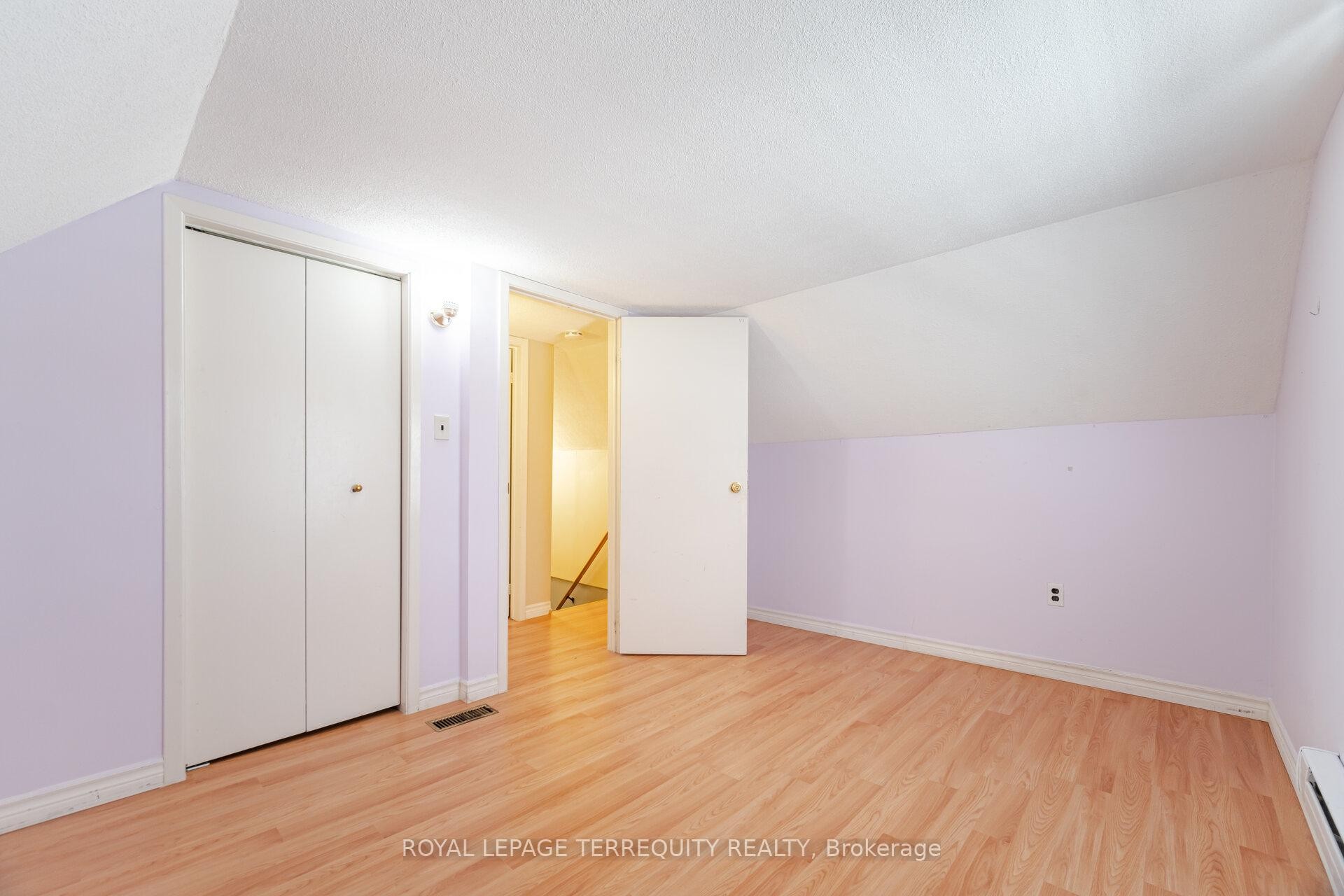 16 Royal Avenue, Hamilton, ON - Indoor Photo Showing Other Room