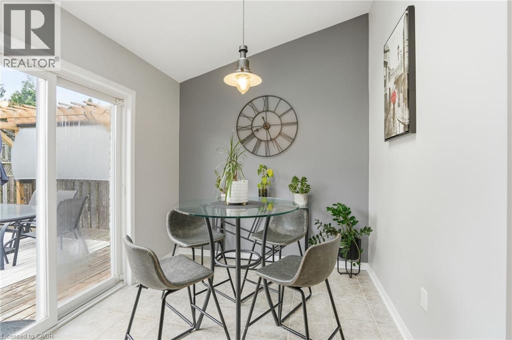 14 Kenyon Crescent, Grimsby, ON - Indoor Photo Showing Dining Room