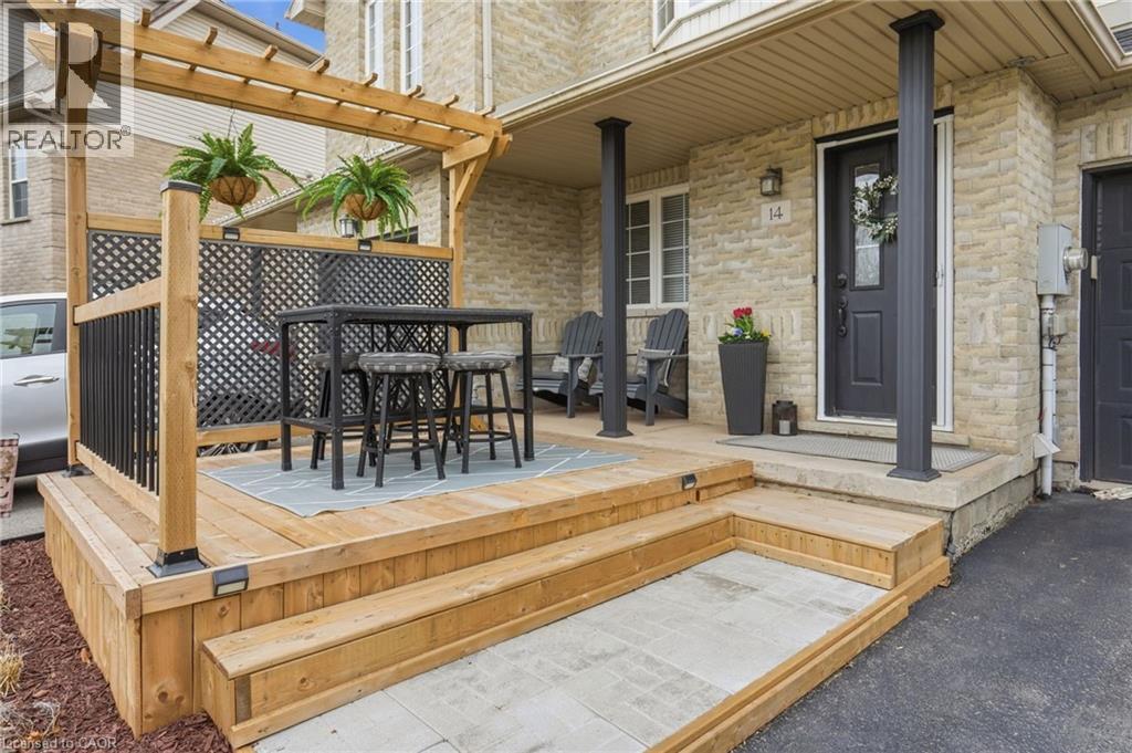 14 Kenyon Crescent, Grimsby, ON - Outdoor With Deck Patio Veranda With Exterior