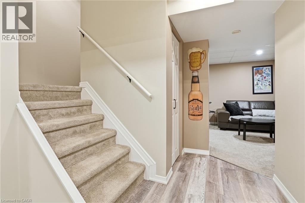 14 Kenyon Crescent, Grimsby, ON - Indoor Photo Showing Other Room