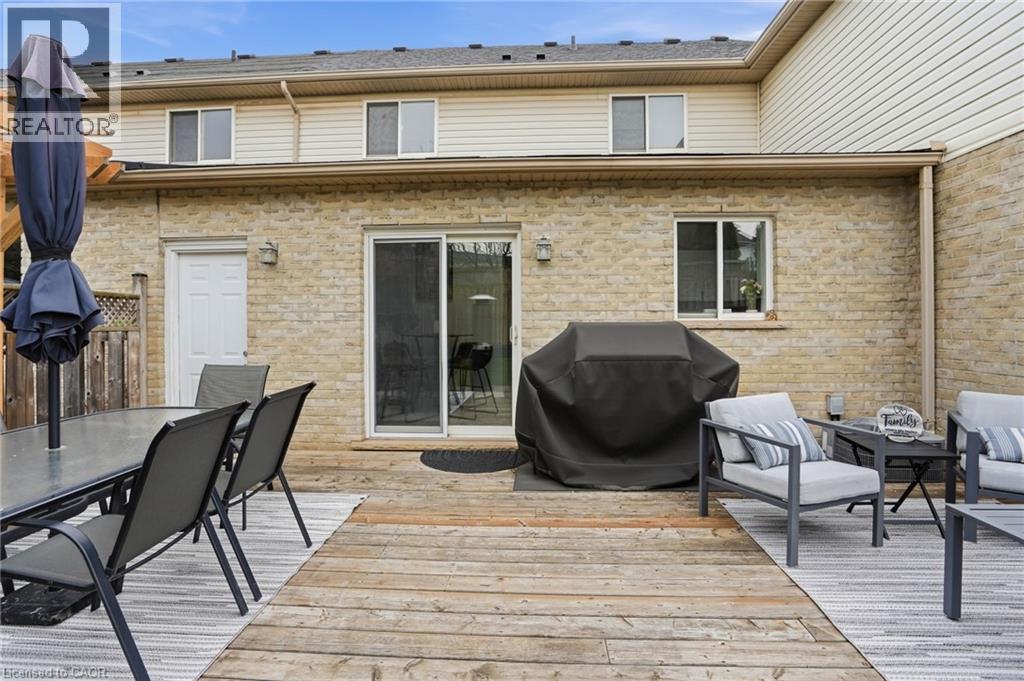 14 Kenyon Crescent, Grimsby, ON - Outdoor With Deck Patio Veranda With Exterior