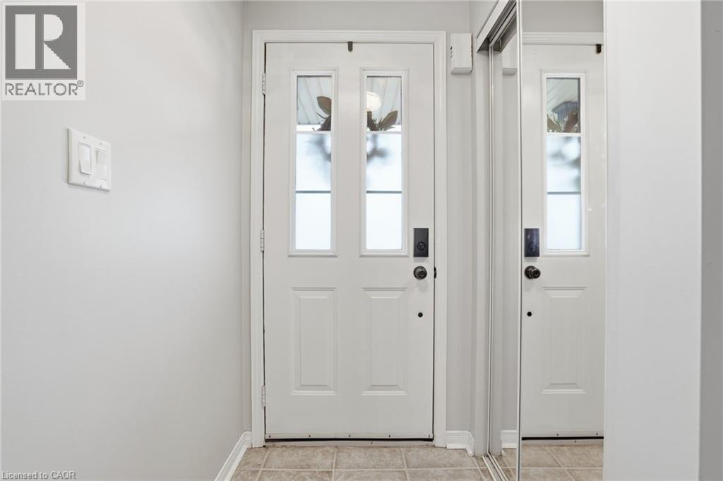 14 Kenyon Crescent, Grimsby, ON - Indoor Photo Showing Other Room