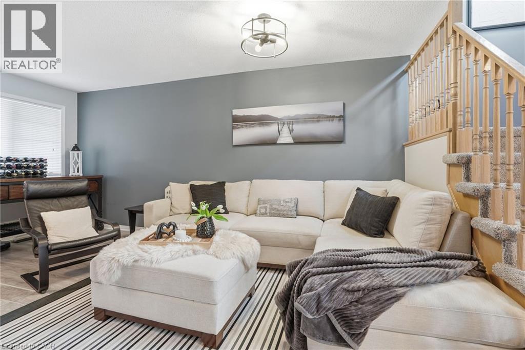 14 Kenyon Crescent, Grimsby, ON - Indoor