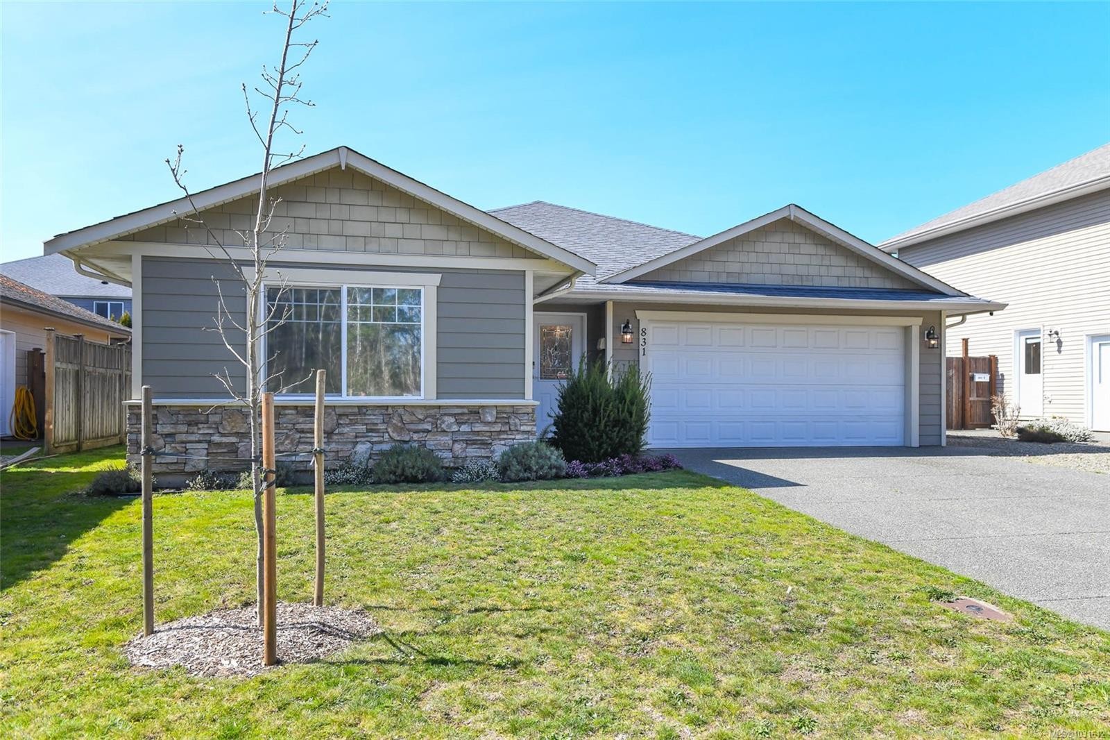 831 Aspen Rd, Comox, BC