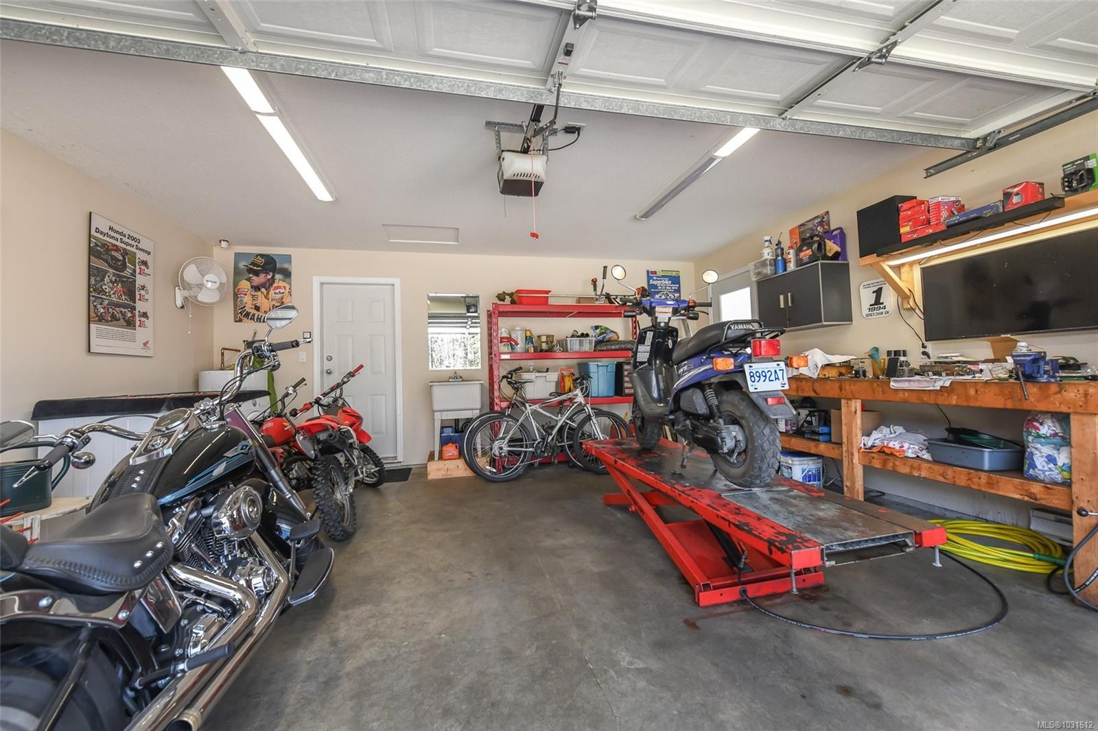 831 Aspen Rd, Comox, BC