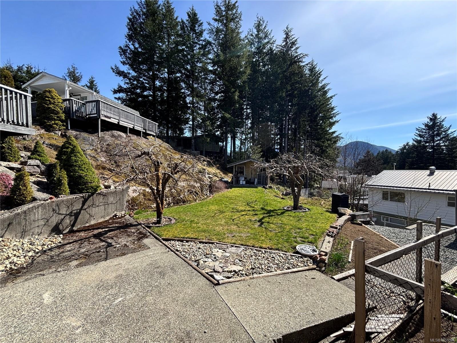 445 Chamiss Cres, Gold River, BC