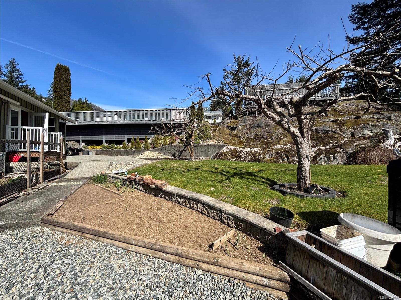 445 Chamiss Cres, Gold River, BC