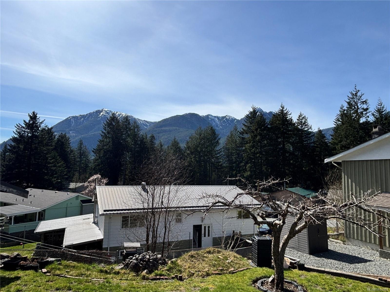 445 Chamiss Cres, Gold River, BC