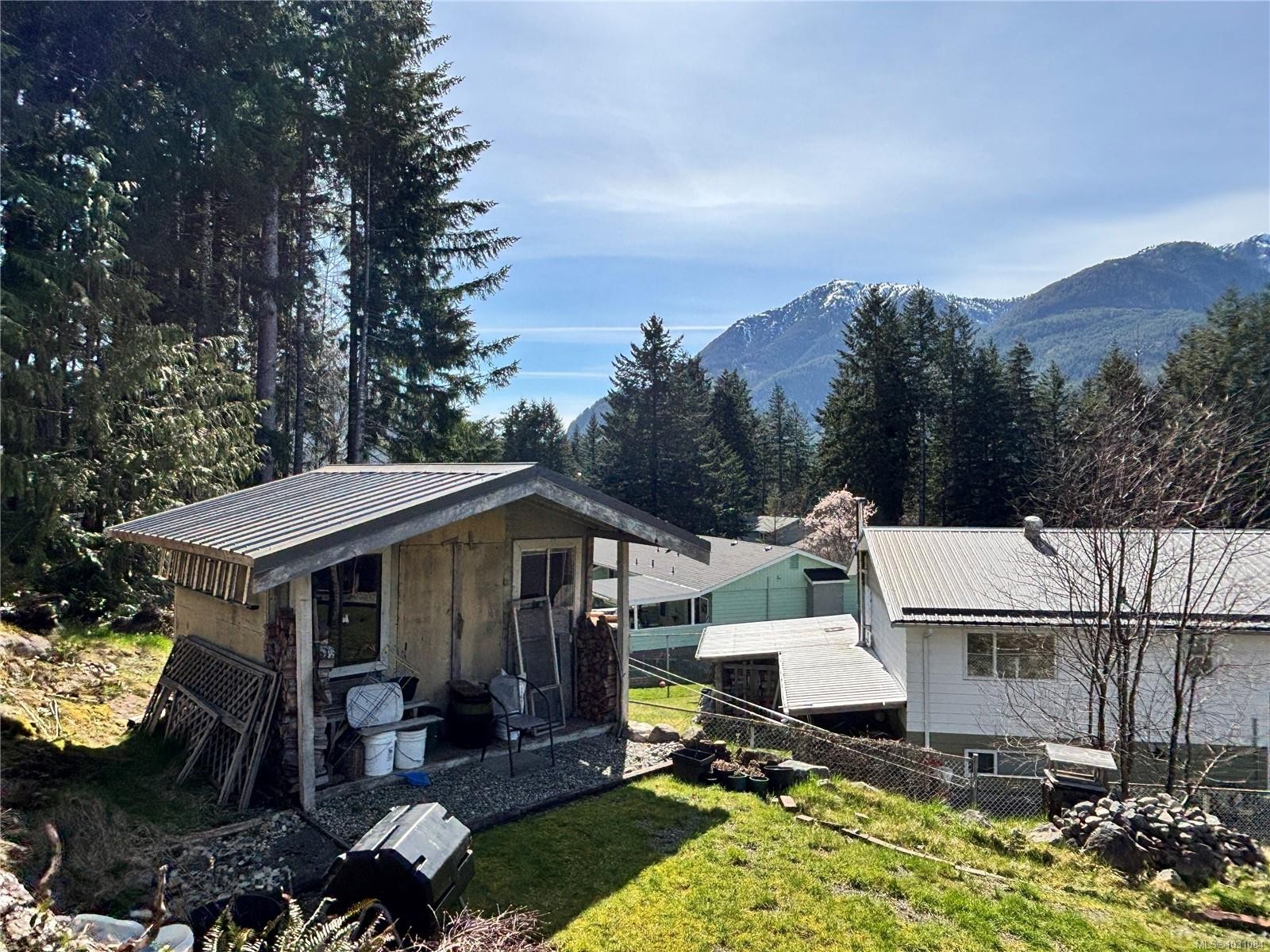 445 Chamiss Cres, Gold River, BC