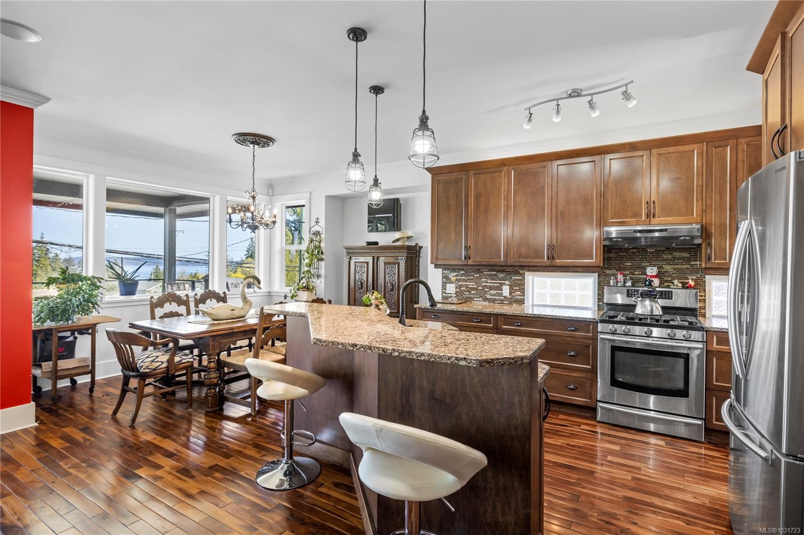 426 Davis Rd, Ladysmith, BC