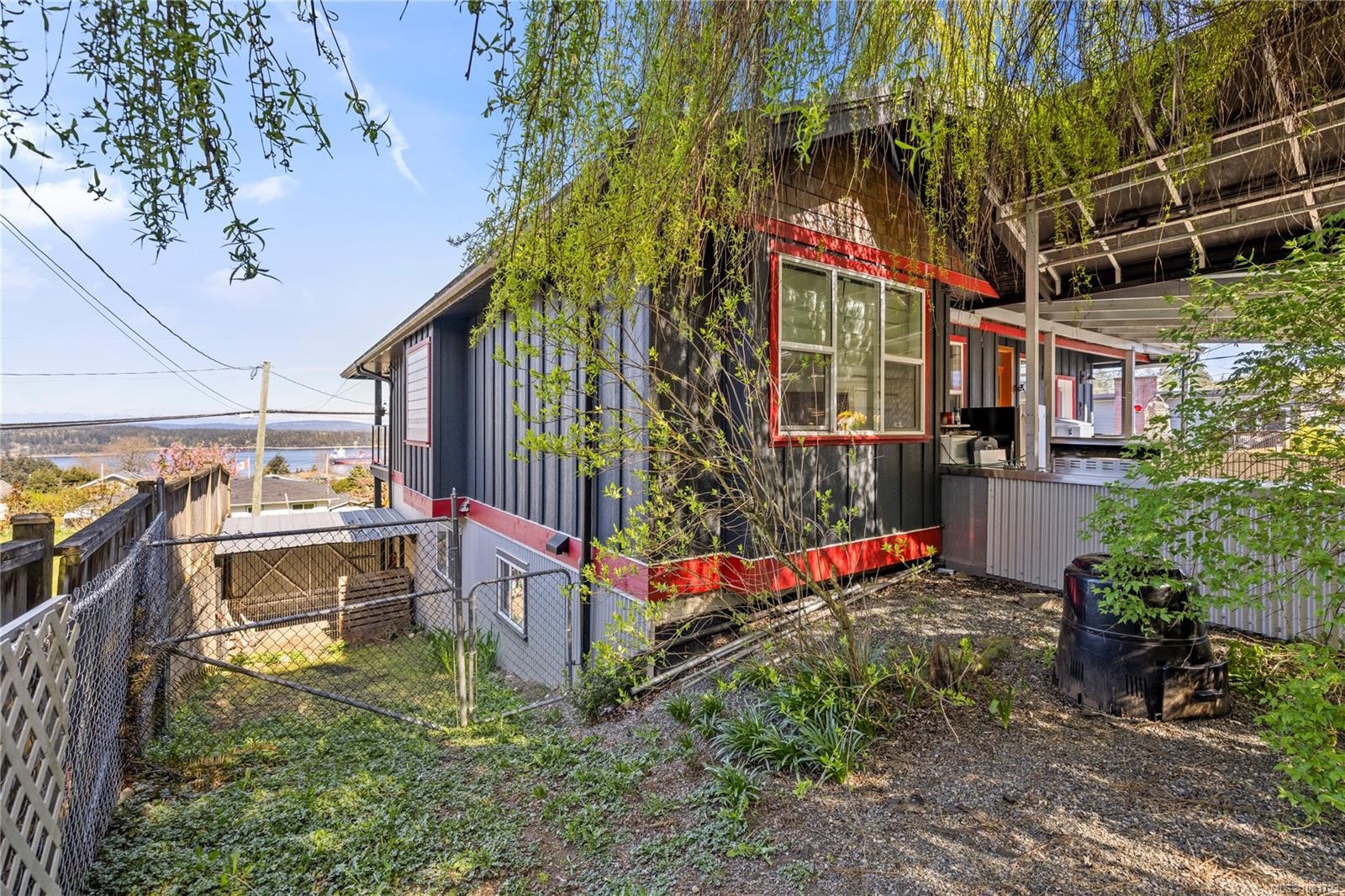 426 Davis Rd, Ladysmith, BC