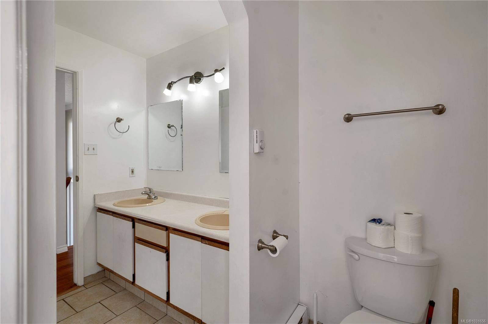 404 Donner Dr, Gold River, BC