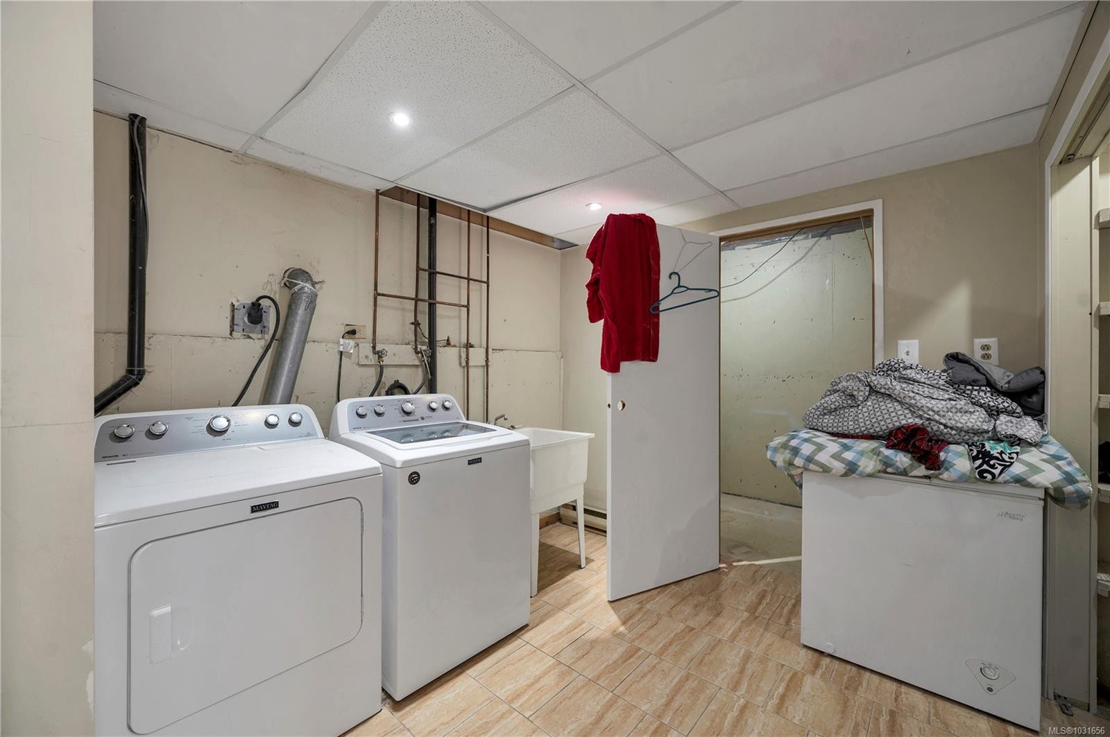 404 Donner Dr, Gold River, BC