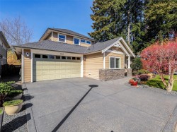1032 Braeburn Ave Langford, BC V9C 2Y2