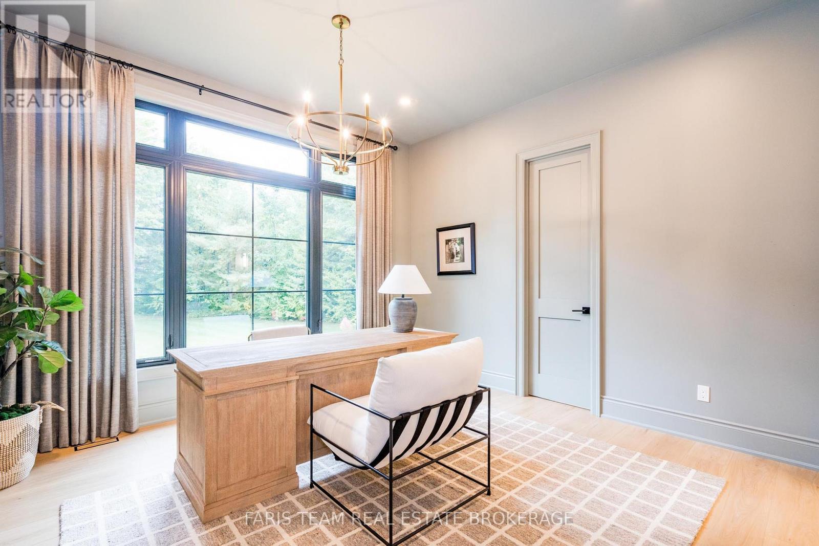 4 Sycamore Circle, Springwater, ON - Indoor Photo Showing Other Room