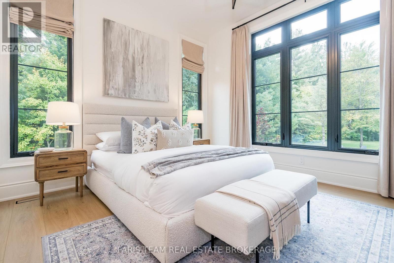 4 Sycamore Circle, Springwater, ON - Indoor Photo Showing Bedroom