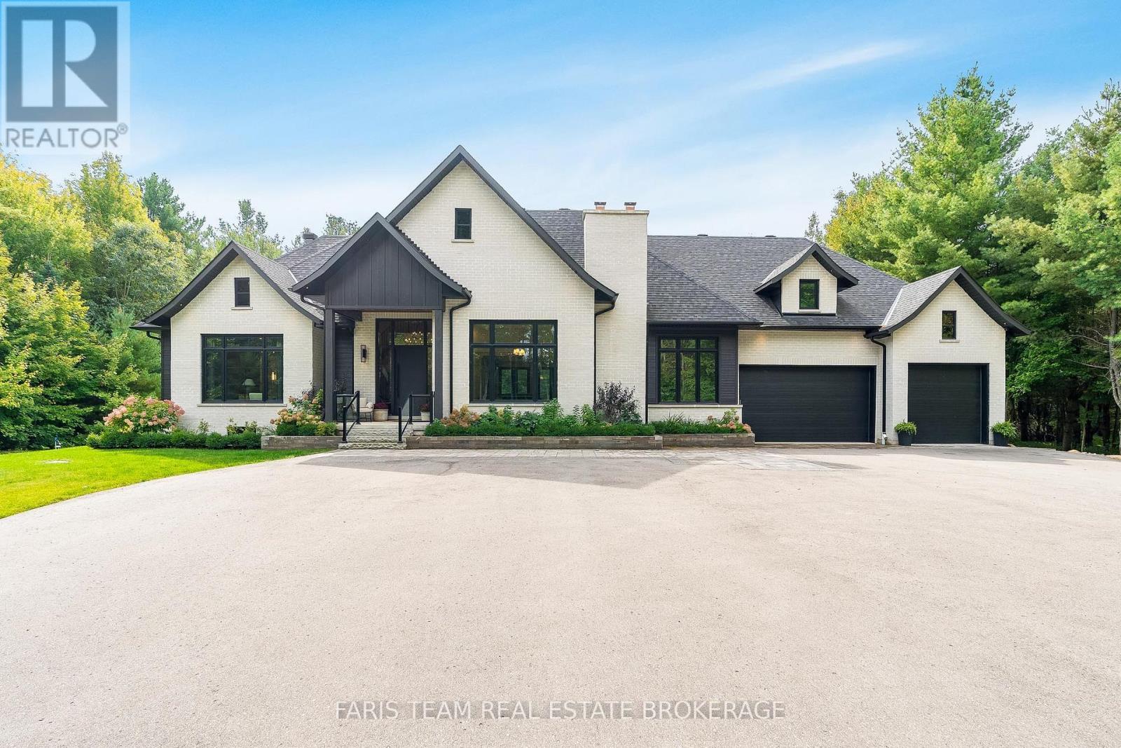 4 Sycamore Circle, Springwater, ON - Outdoor With Facade