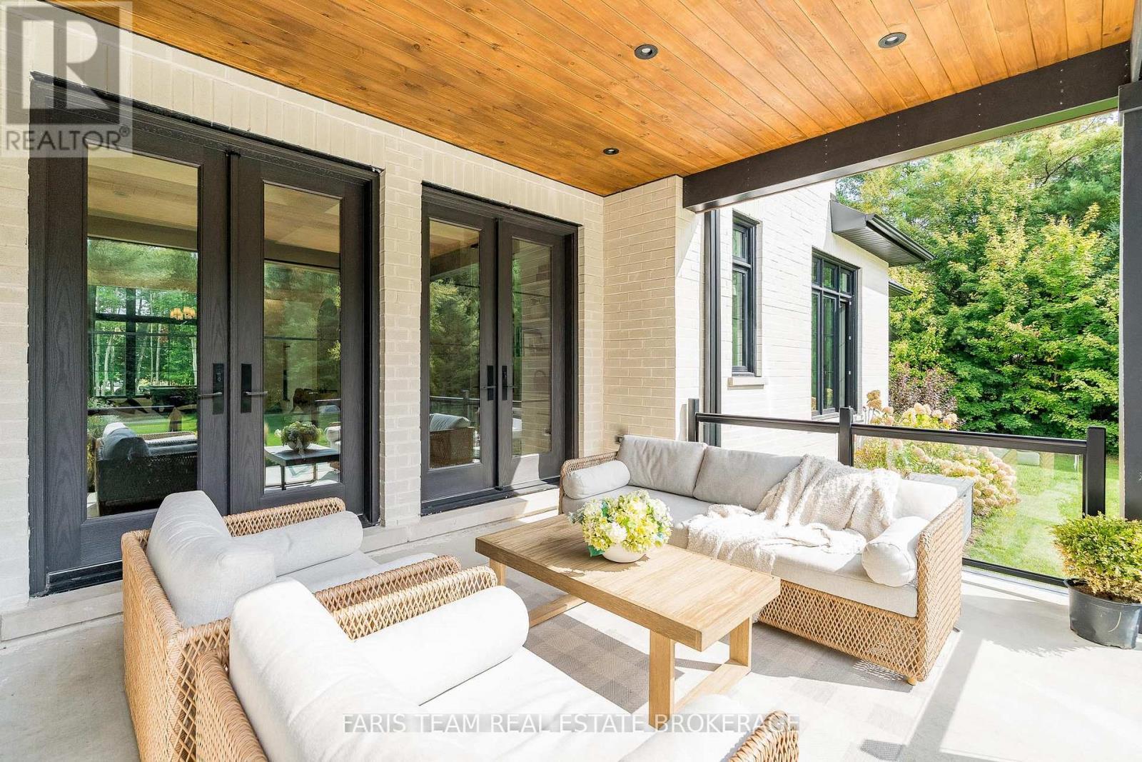 4 Sycamore Circle, Springwater, ON - Outdoor With Deck Patio Veranda With Exterior