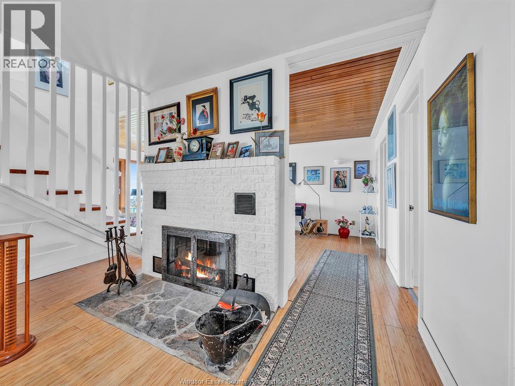 278 Robson Road, Leamington, ON - Indoor Photo Showing Other Room With Fireplace