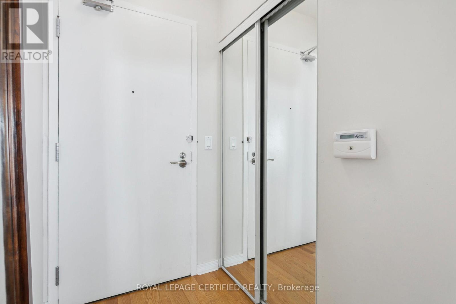 1208 - 2240 Lakeshore Boulevard W, Toronto, ON - Indoor Photo Showing Other Room
