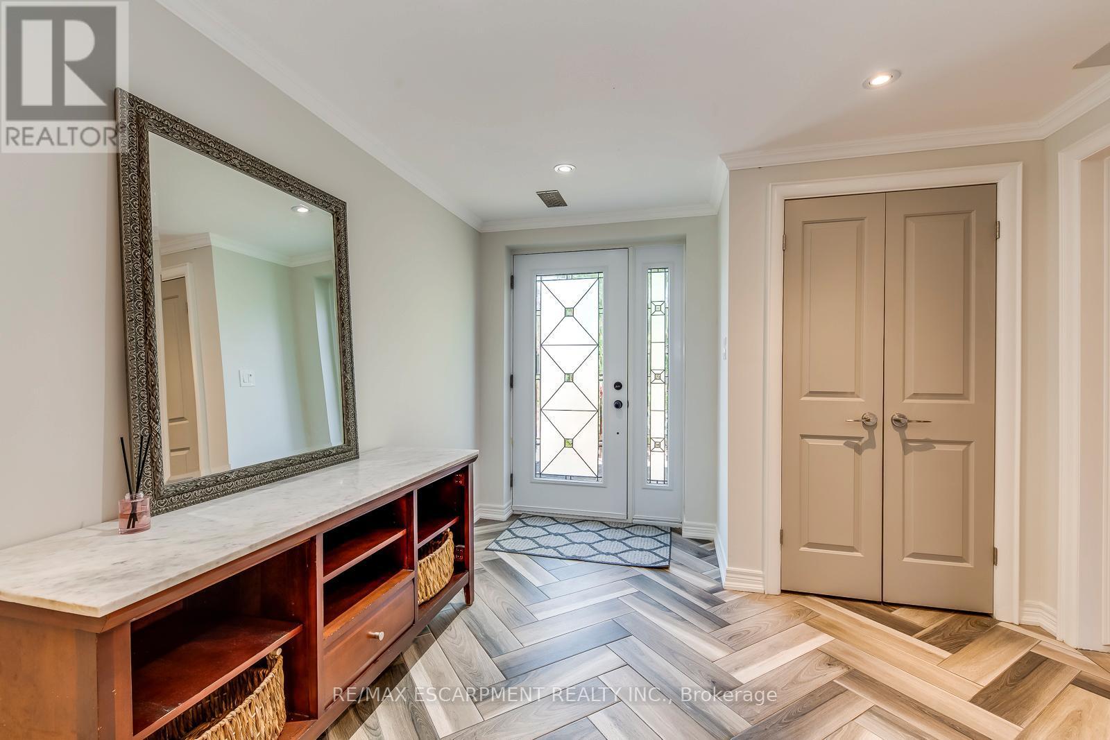 4306 Lakeshore Road, Burlington, ON - Indoor Photo Showing Other Room