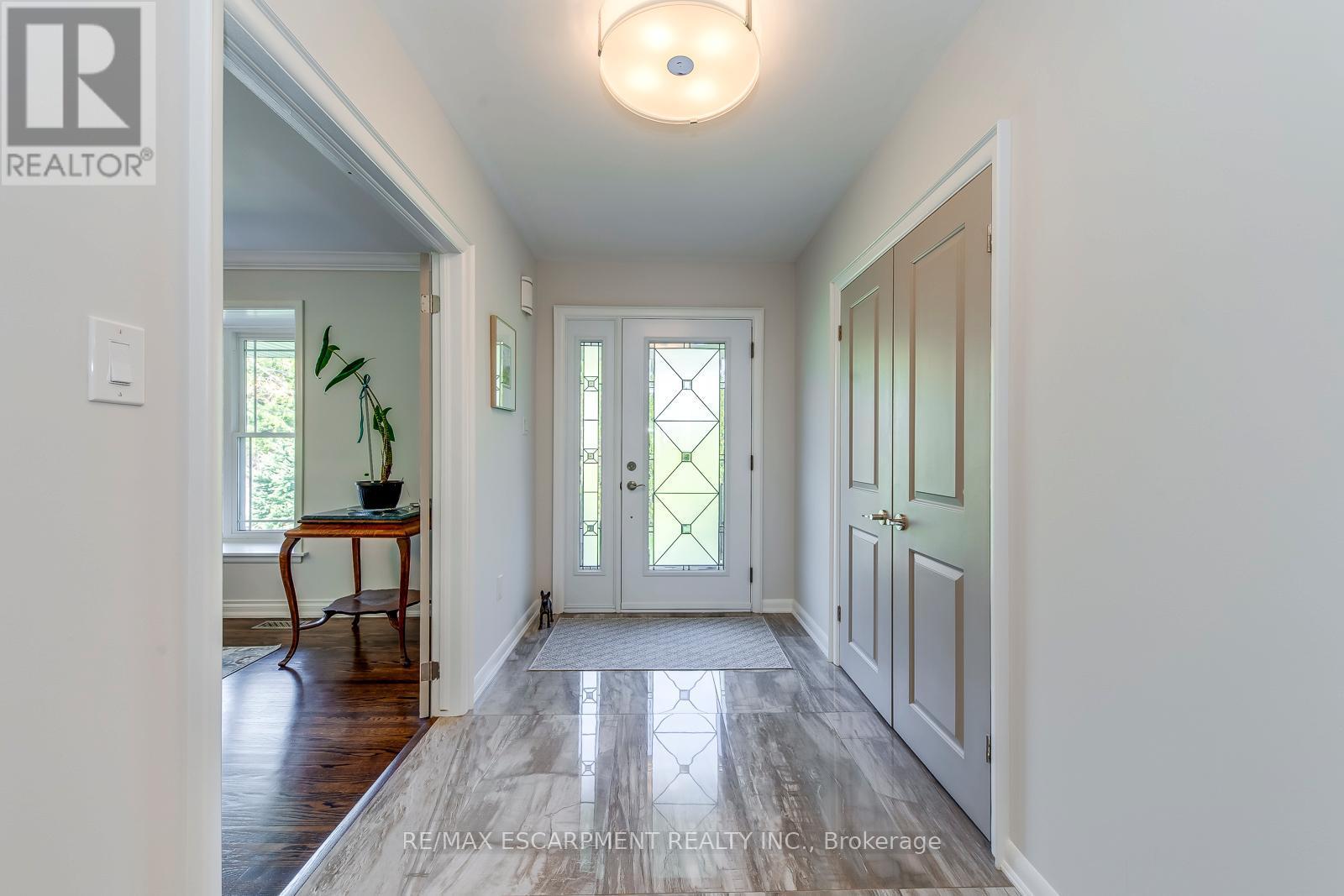 4306 Lakeshore Road, Burlington, ON - Indoor Photo Showing Other Room