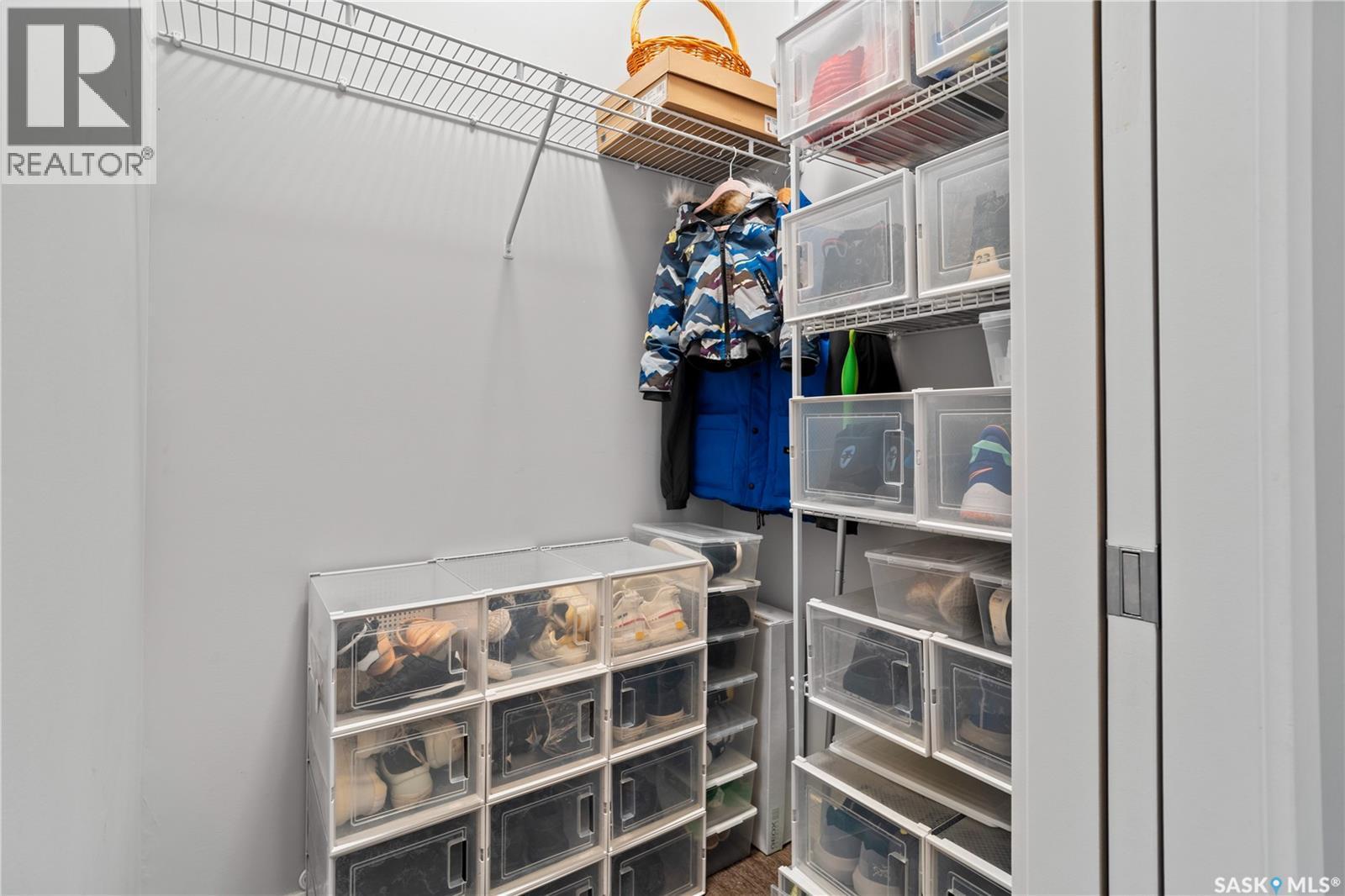 4810 Green Brooks Way E, Regina, SK - Indoor