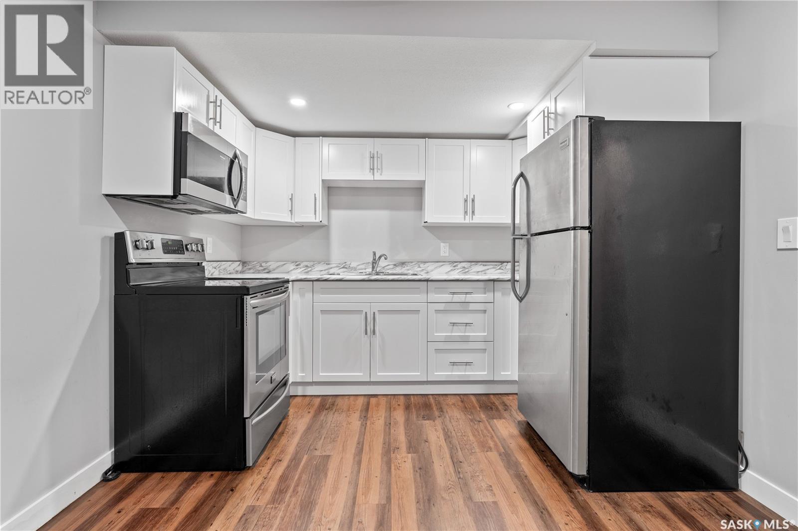 4810 Green Brooks Way E, Regina, SK - Indoor Photo Showing Kitchen