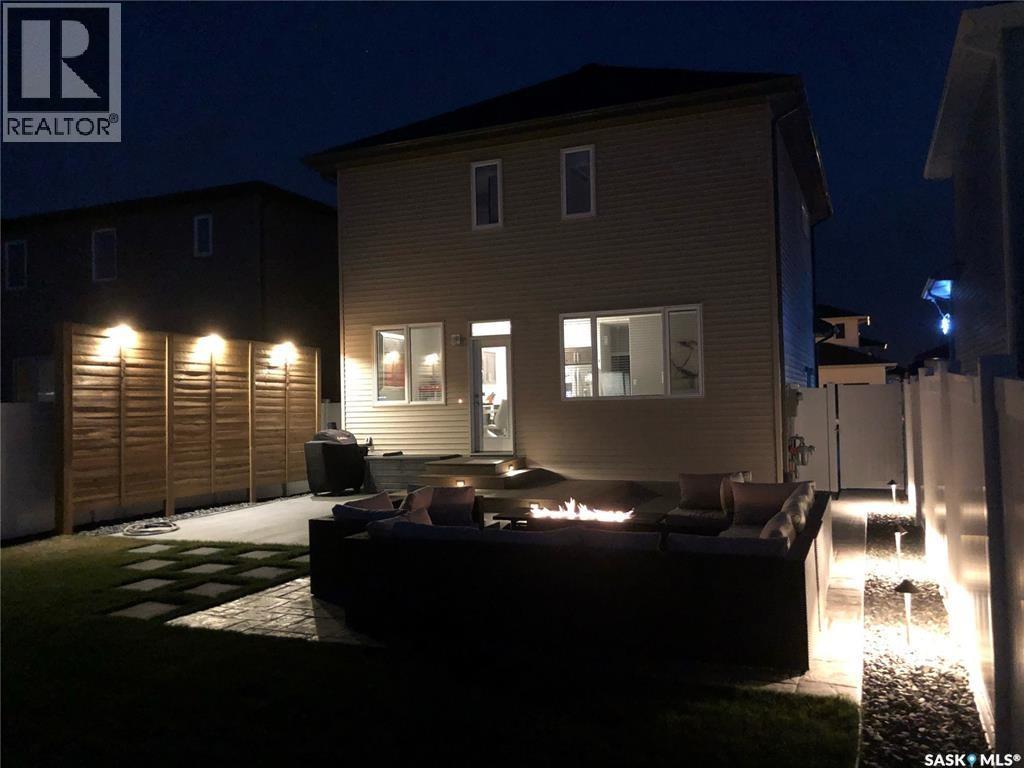 4810 Green Brooks Way E, Regina, SK - Outdoor