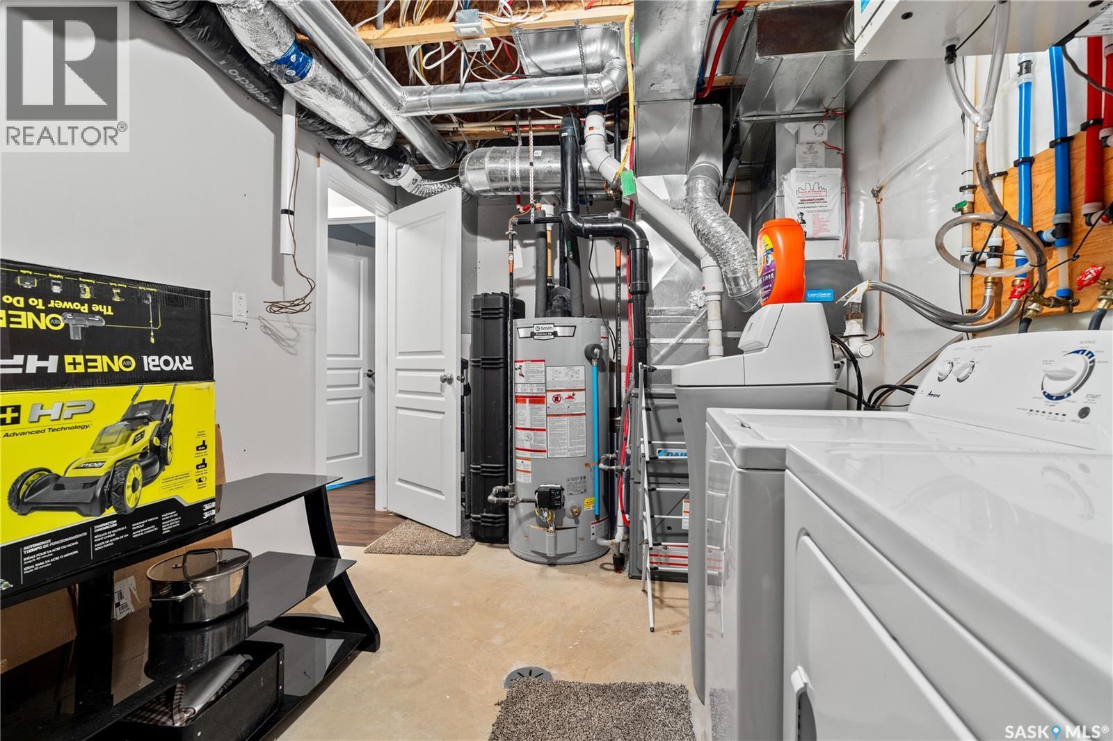 4810 Green Brooks Way E, Regina, SK - Indoor Photo Showing Laundry Room