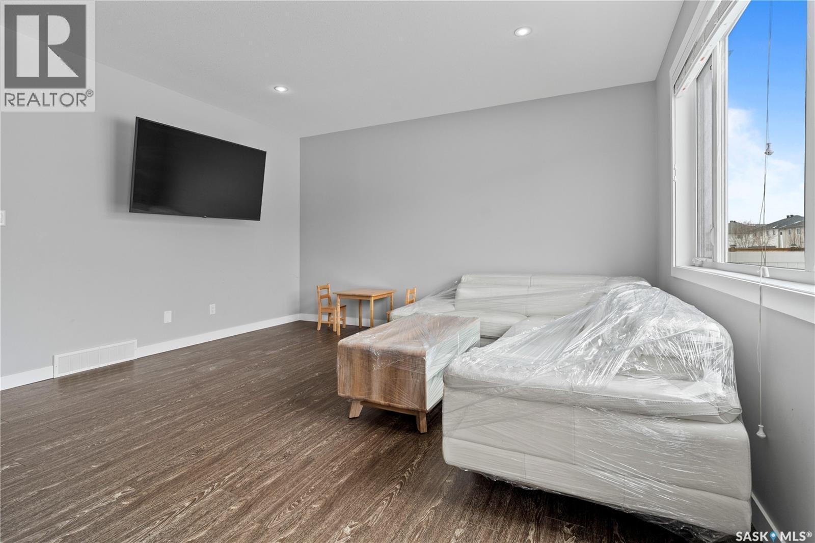 4810 Green Brooks Way E, Regina, SK - Indoor Photo Showing Bedroom