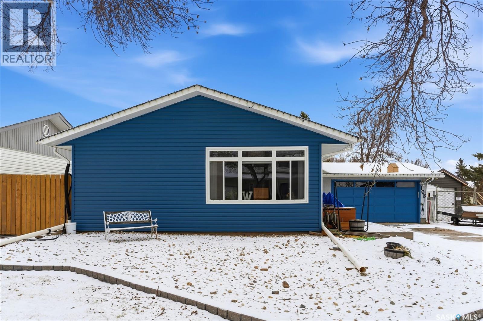 108 Matheson Crescent, Regina, SK - Outdoor