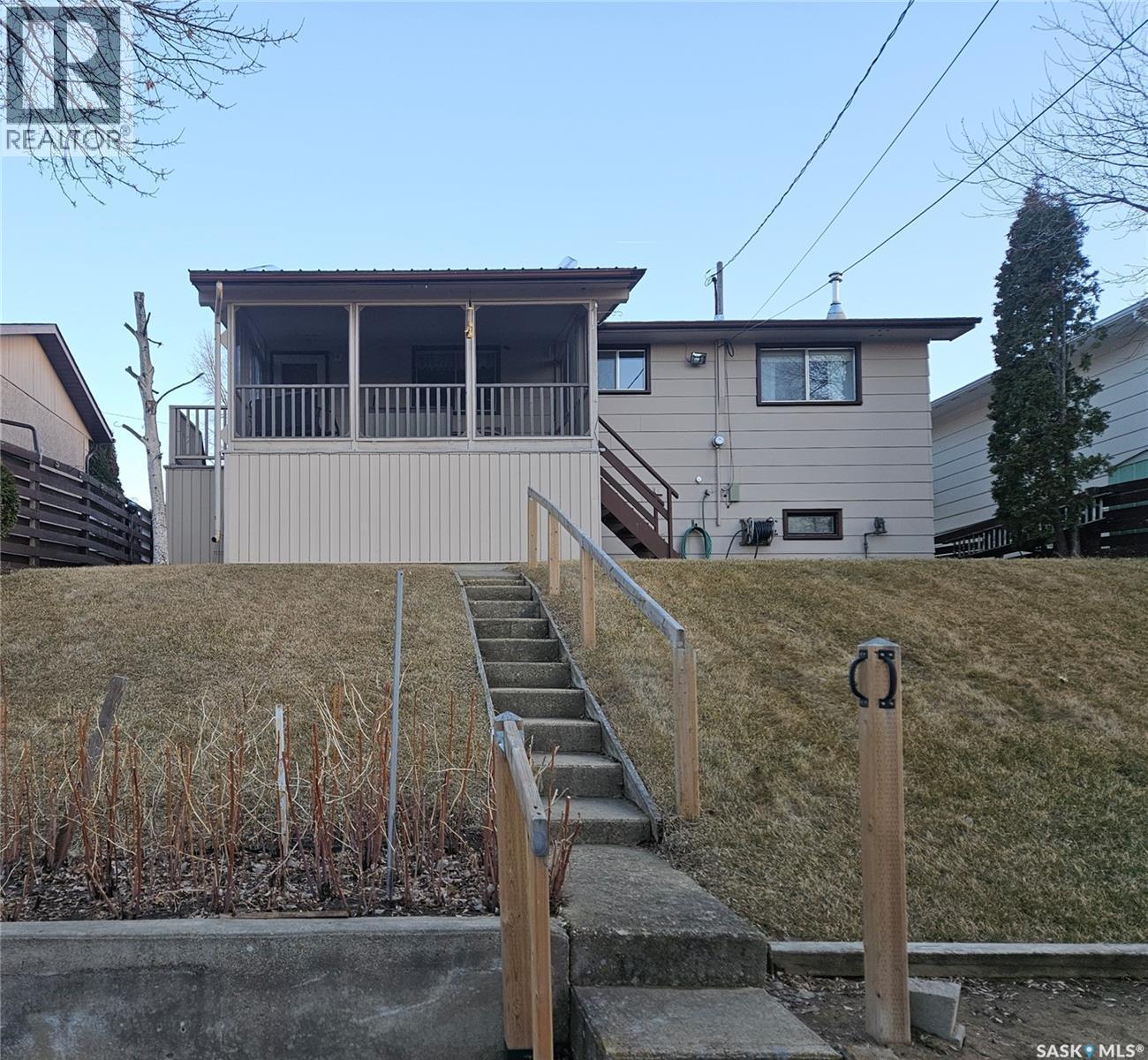 335 Aspen Drive, Swift Current, SK - Outdoor