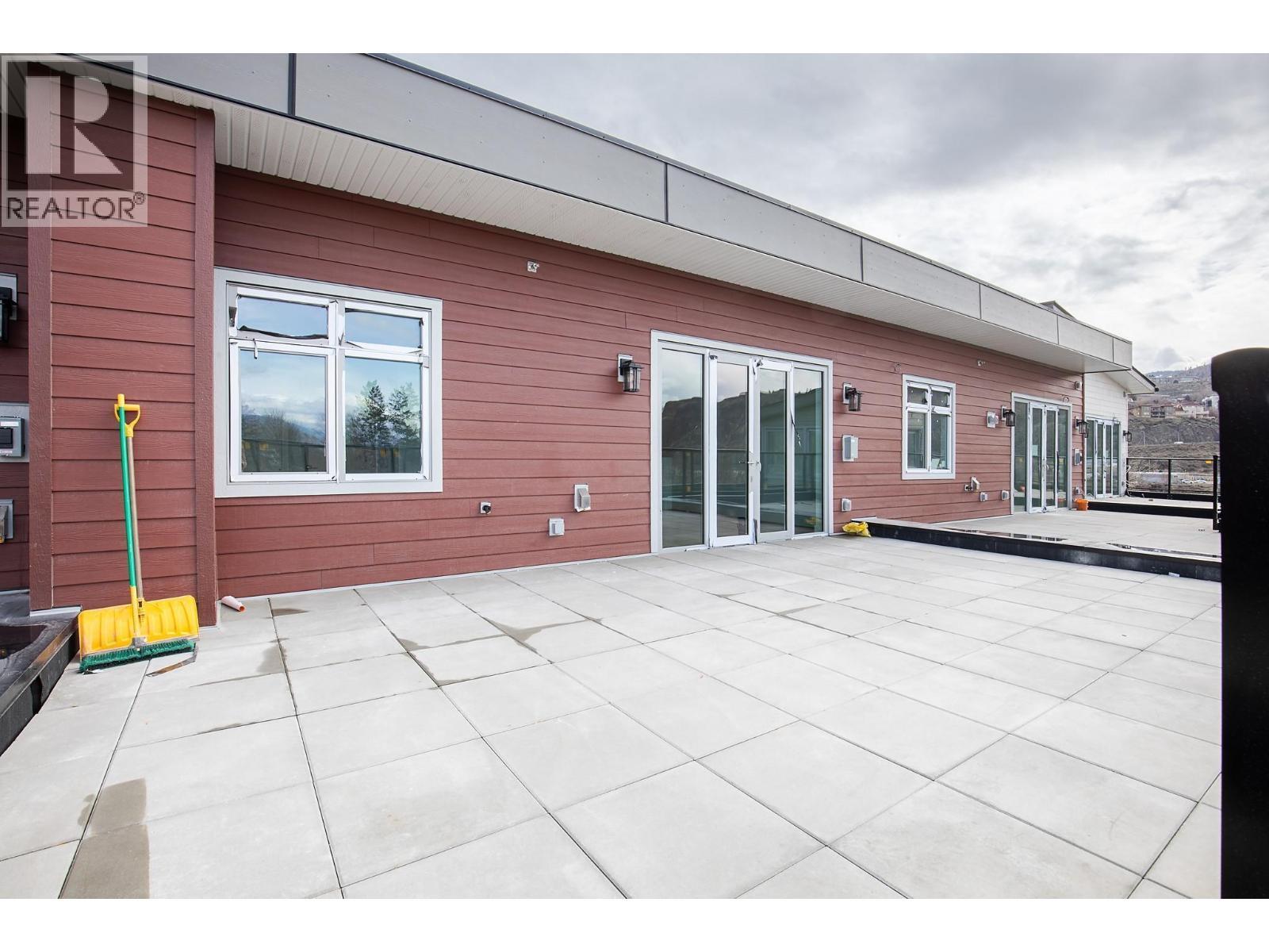 215 Royal Avenue Unit# 402, Kamloops, BC - Outdoor With Exterior