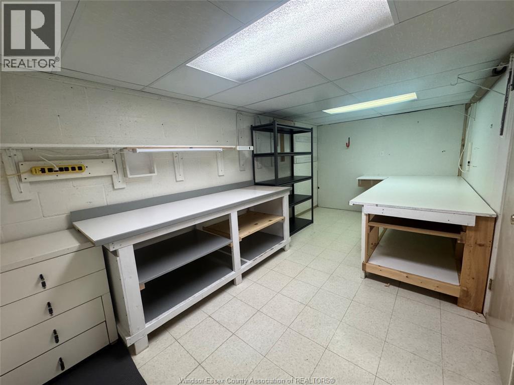 3027 Walker Road Unit# C, Windsor, ON - Indoor