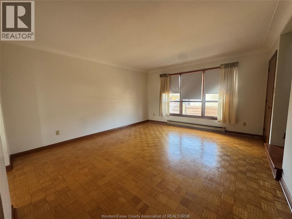 3027 Walker Road Unit# B, Windsor, ON - Indoor Photo Showing Other Room
